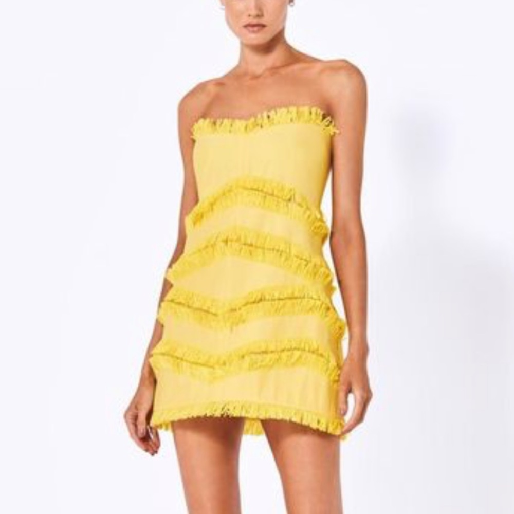 ISO!!!! White or yellow! Size XXS or XS!